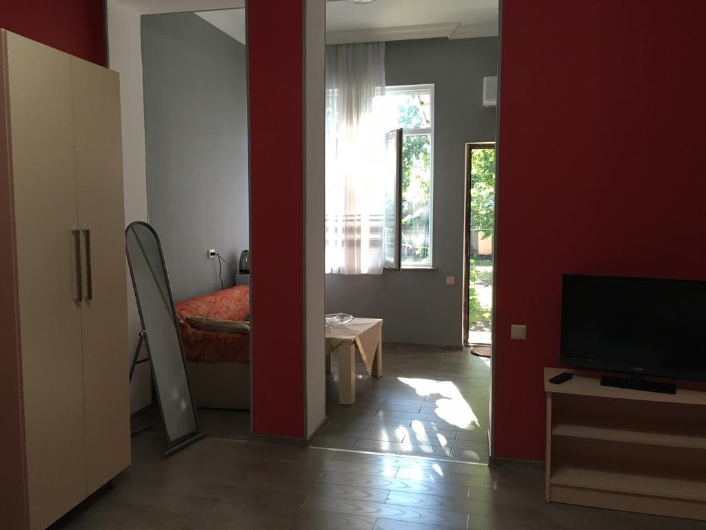 Batumi Summer Hotel Bagian luar foto